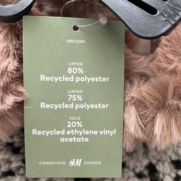 BNWT H&M Womens fuzzy home slippers - Picture 4 of 5